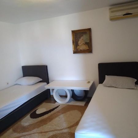 Apartmani Ruza 波德戈里察 外观 照片