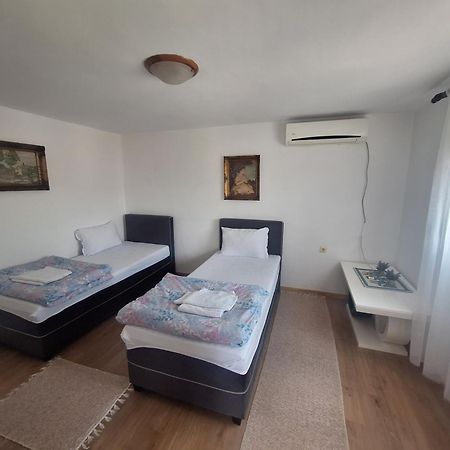 Apartmani Ruza 波德戈里察 外观 照片